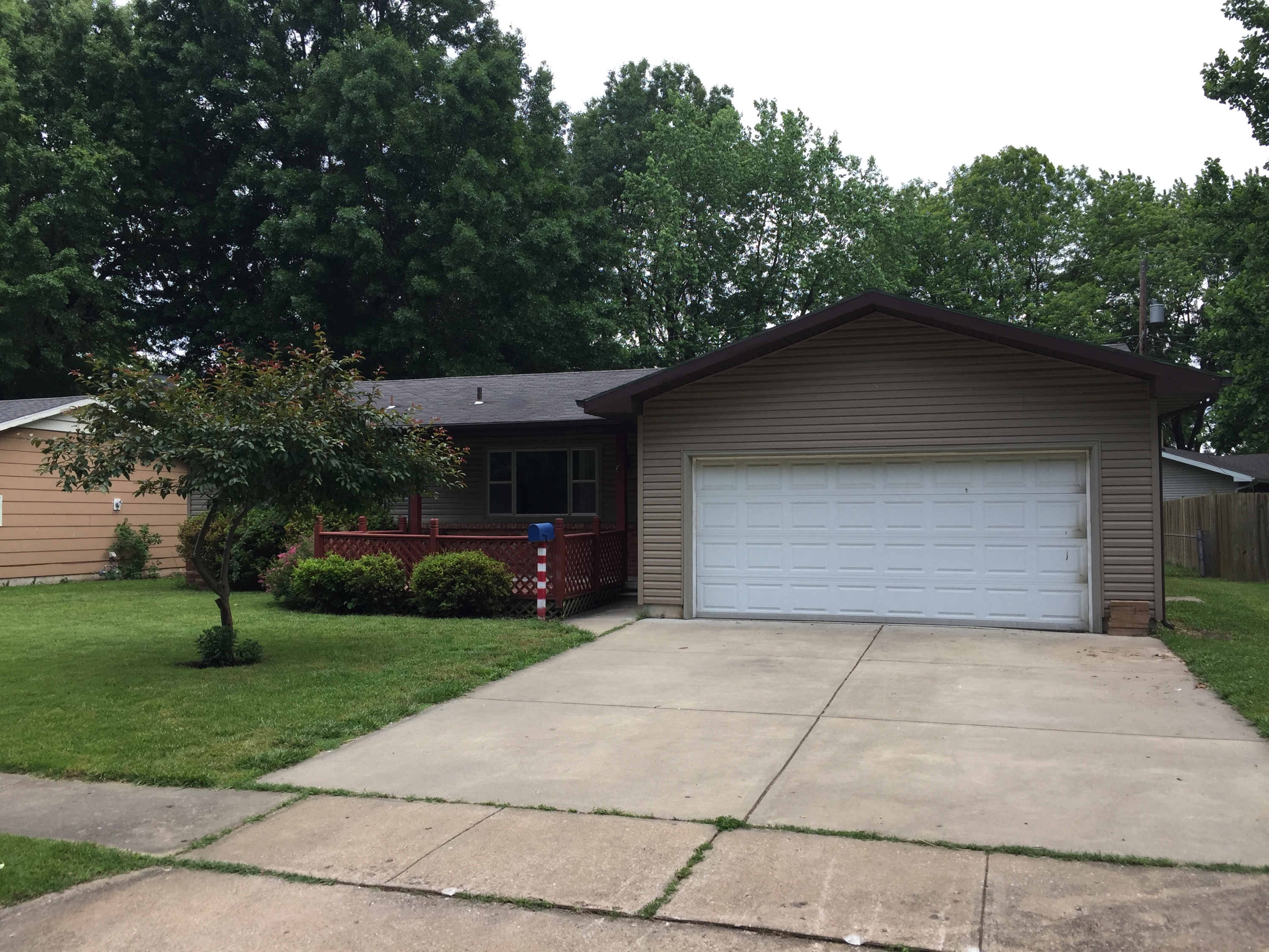 2451 South Meadowbrook Avenue